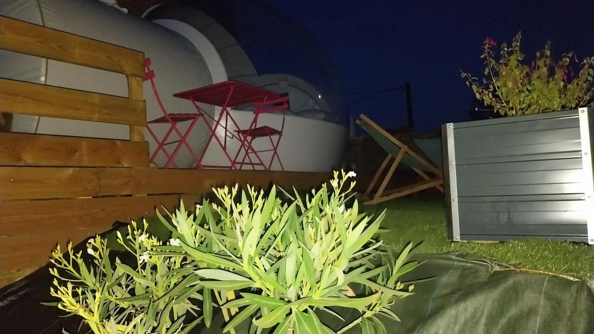 Tente de luxe Hotel La Bubble à La Salvetat-Peyrales