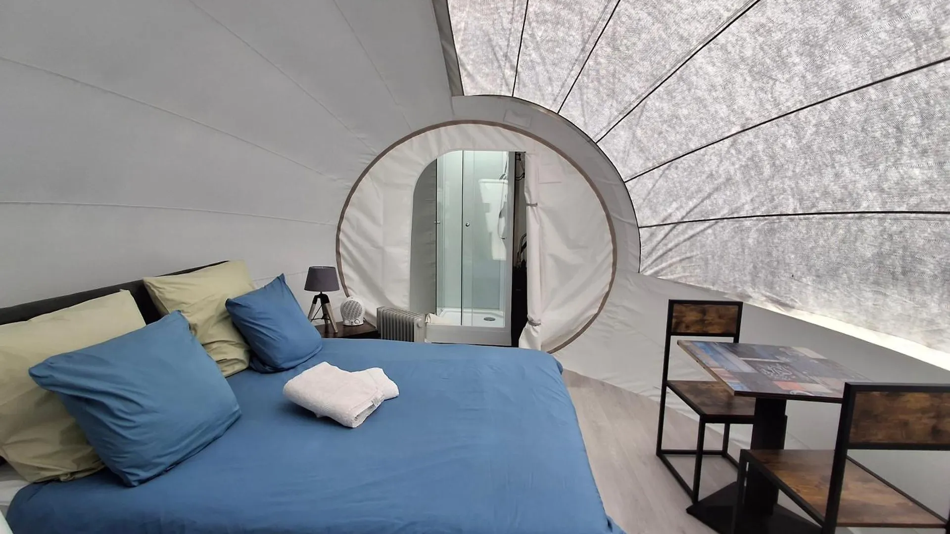 Hotel La Bubble à La Salvetat-Peyrales 0*,  France